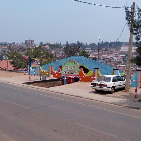 Colours Club And Spa Kigali Zewnętrze zdjęcie